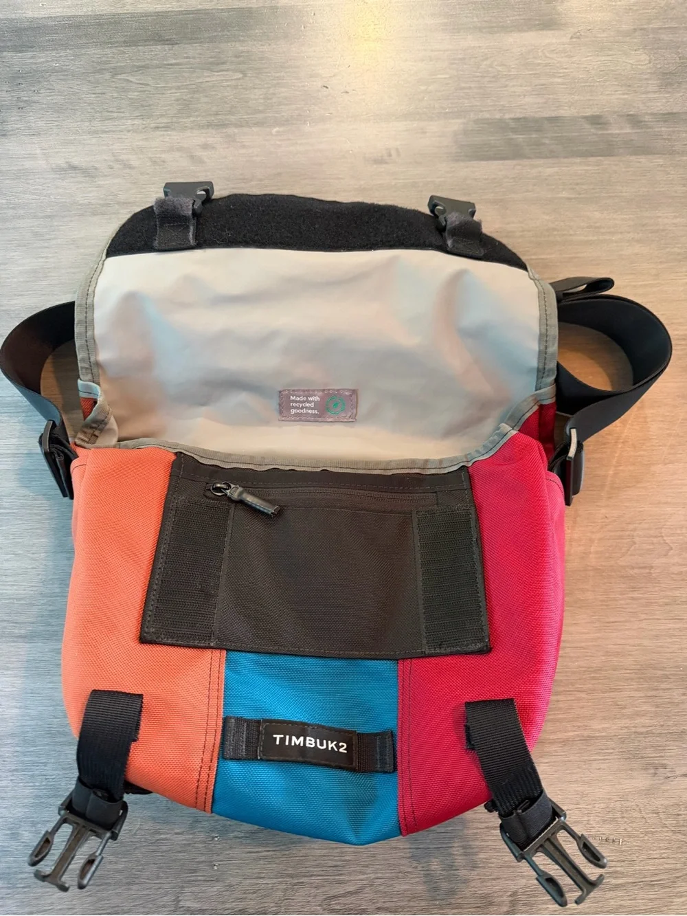 Timbuk2 Classic Messenger Bag XS - Picture 2 of 7